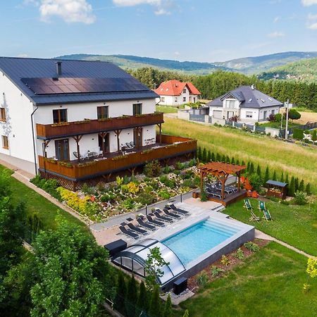 Apartamenty Black Lion Pcim Exteriör bild