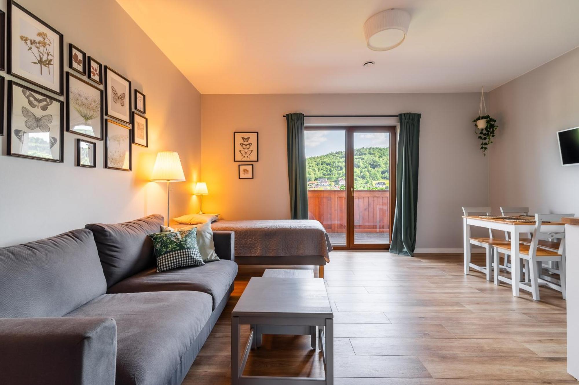 Apartamenty Black Lion Pcim Exteriör bild