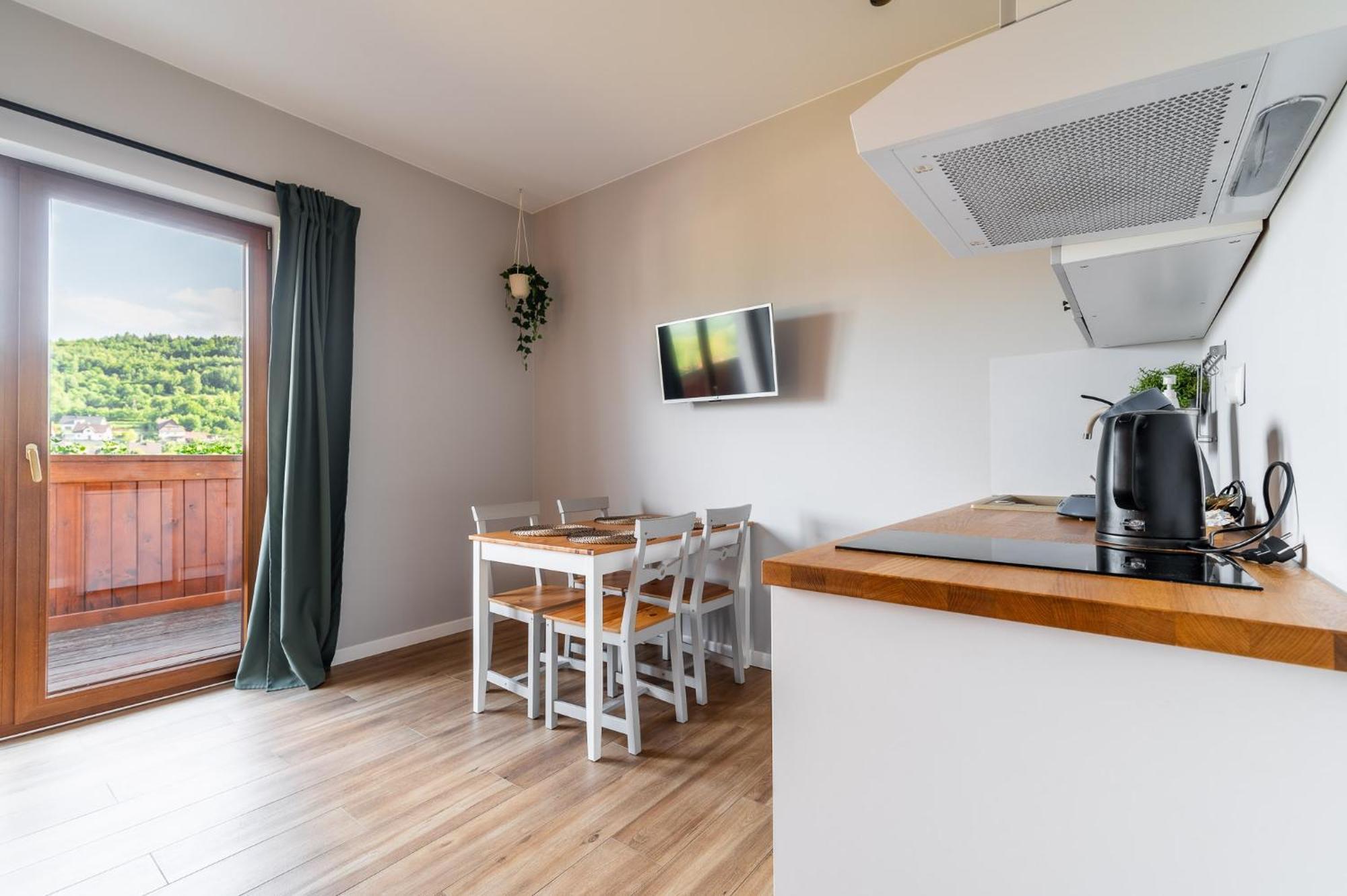 Apartamenty Black Lion Pcim Exteriör bild