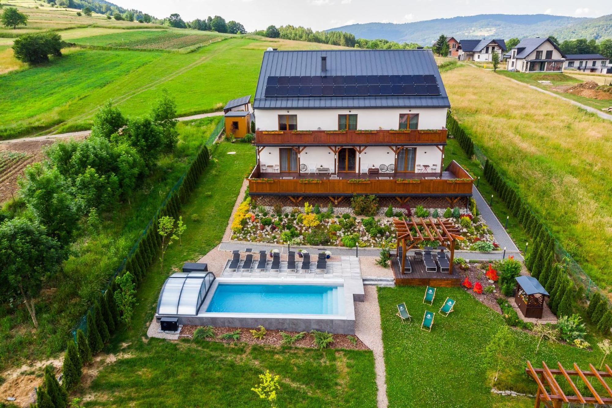 Apartamenty Black Lion Pcim Exteriör bild